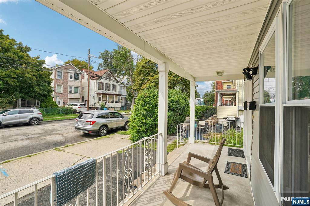 108-110 10th Street - Photo 3