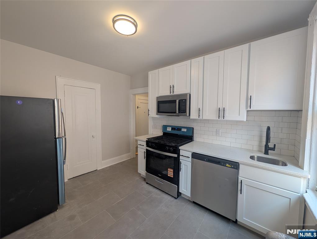 173-179 Madison Street C5 - Photo 2