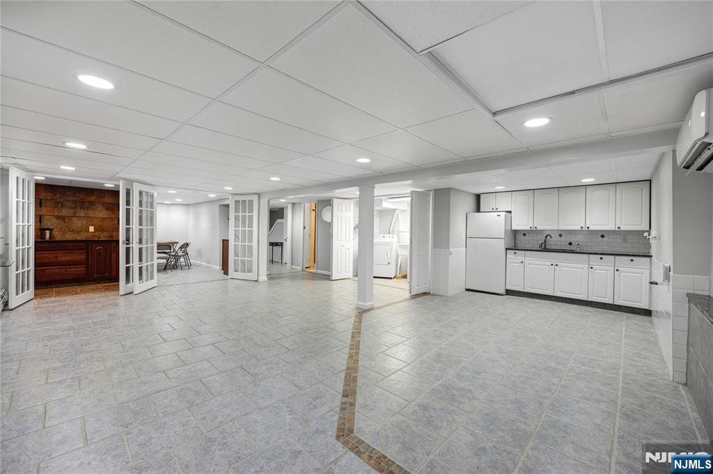 84 Vanderburgh Avenue