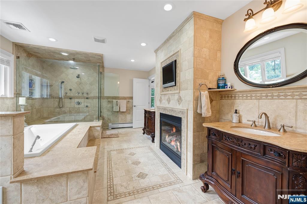 84 Vanderburgh Avenue