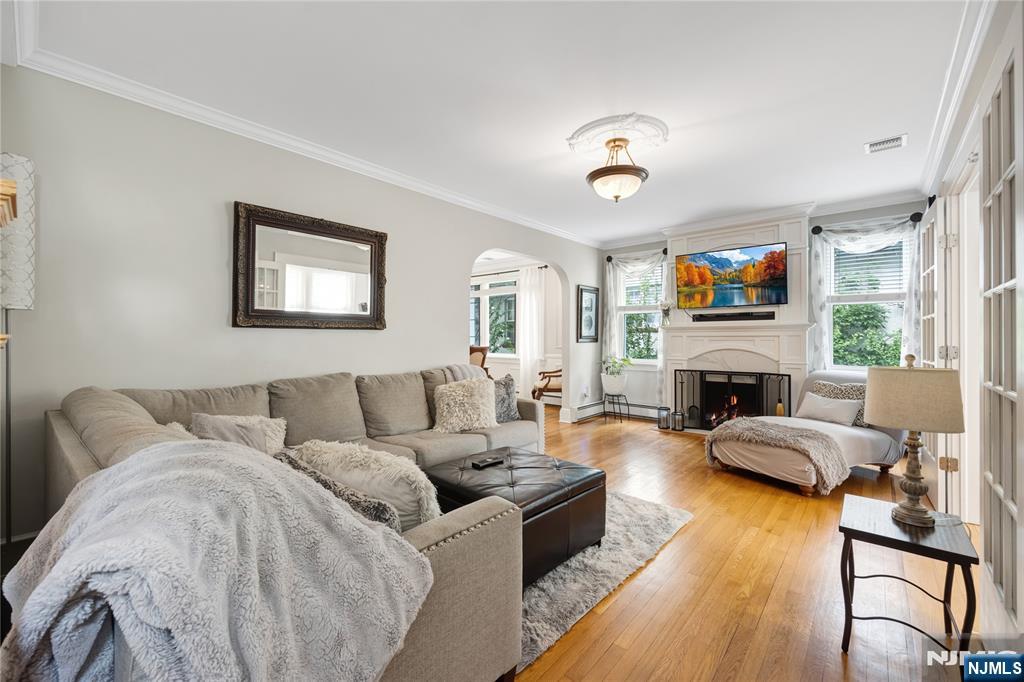 Photo 4 of Single family home for sale at 84 Vanderburgh Ave, Rutherford, NJ 07070 | MLS# 26033256 | Listing updated on 2026-09-16