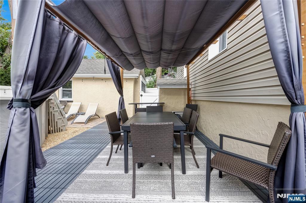84 Vanderburgh Avenue