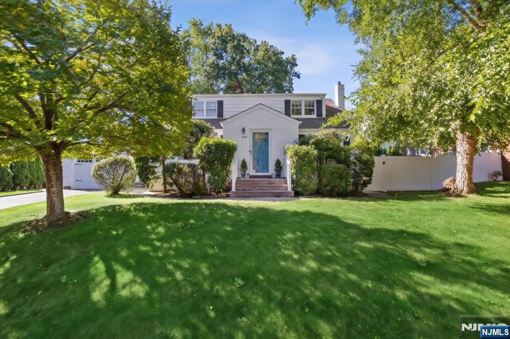 813 Ridgewood Avenue - Photo 2
