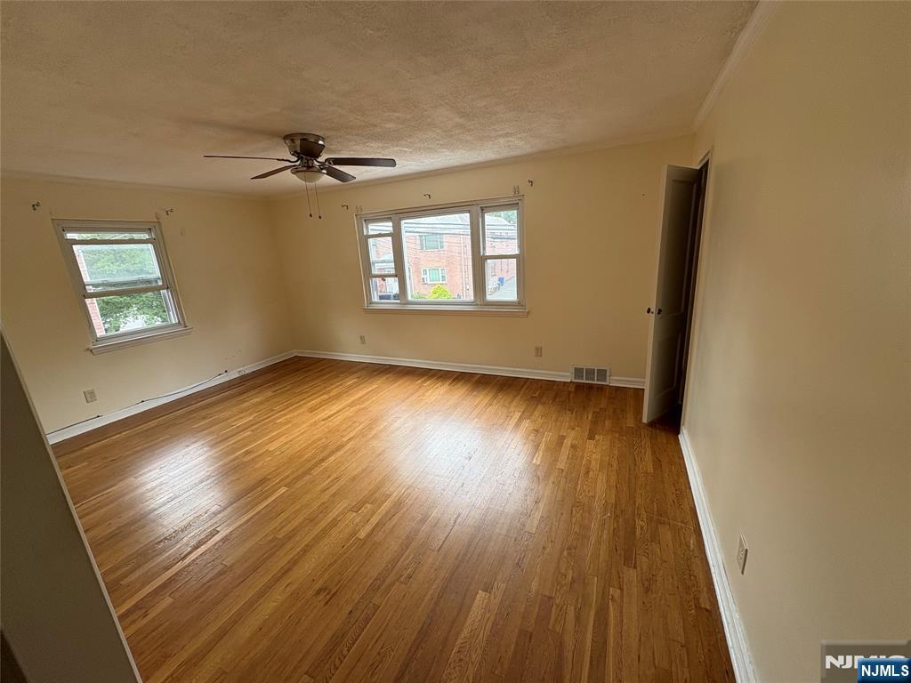 138 Midland Place Second floor - Photo 2