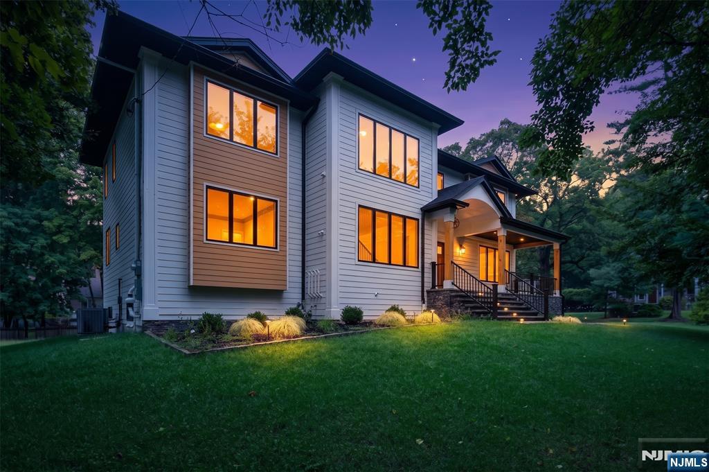 455 Sunset Ave, Haworth, NJ 07641