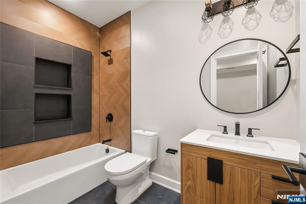 455 Sunset Avenue — photo 18