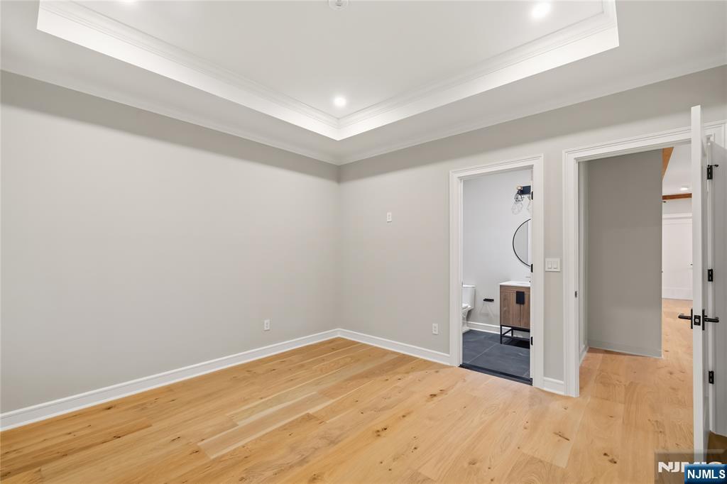 455 Sunset Avenue — photo 20