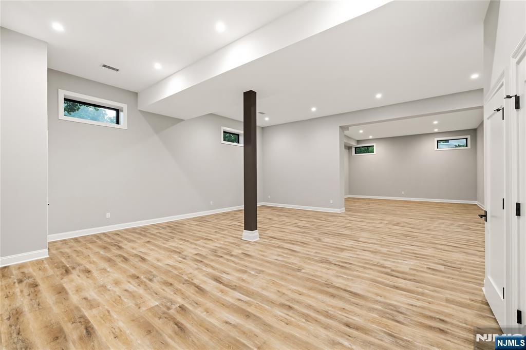 455 Sunset Avenue — photo 27