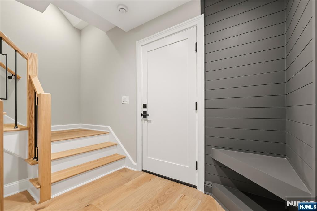 455 Sunset Avenue — photo 29