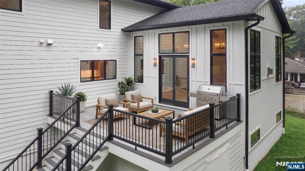 455 Sunset Avenue — photo 31