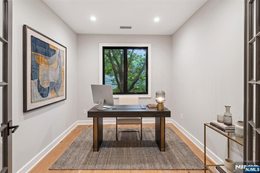 455 Sunset Avenue — photo 6