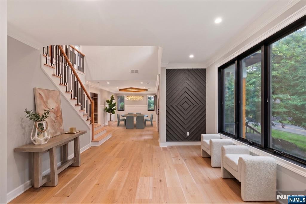 455 Sunset Avenue — photo 8