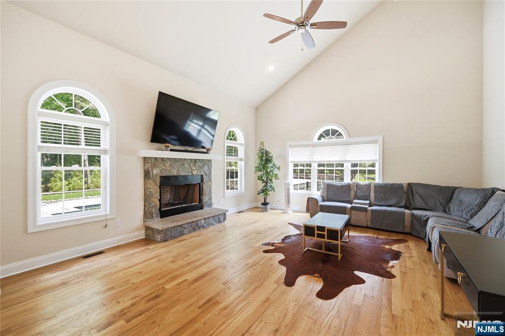 5 Jared Place