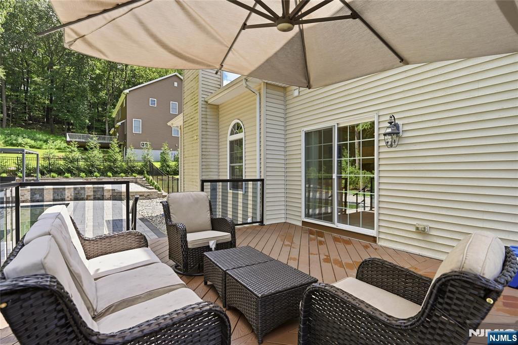 5 Jared Place