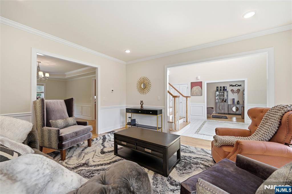 5 Jared Place