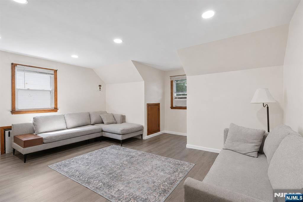 422 Union Ave, Rutherford, NJ 07070