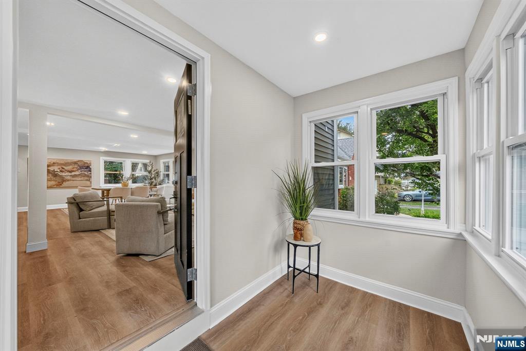 152 Washington Place - Photo 4