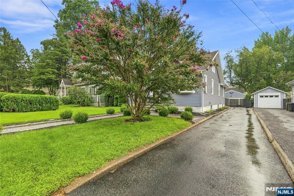 268 Demarest Avenue - Photo 3