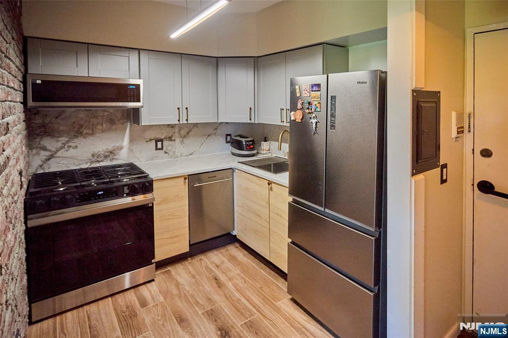 57 Brookway Avenue 2D - Photo 2