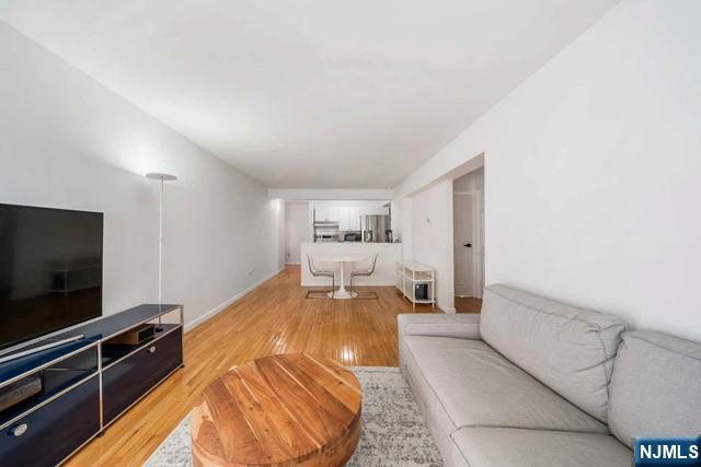 333 Grand Avenue 1N - Photo 4