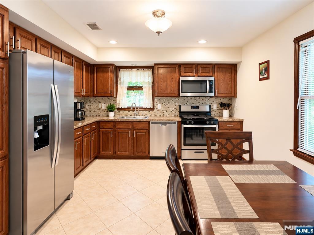 644 7th Street - Photo 3