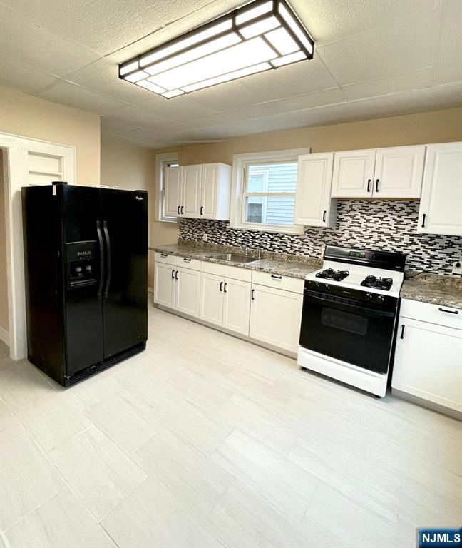 16 Hazel Place 2 - Photo 1