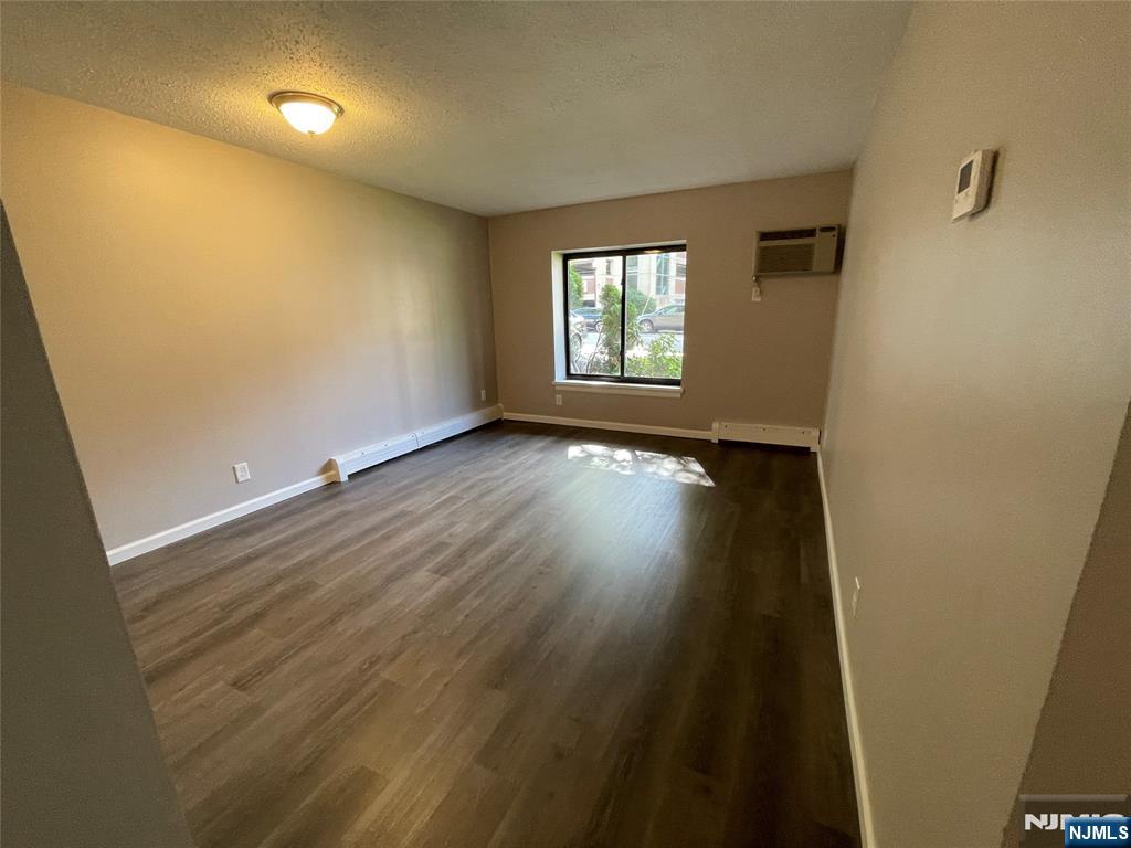 100 2nd Street 113 - Photo 3