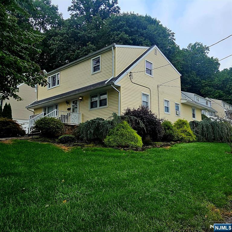19 Knoble Place 2nd Floor - Photo 2