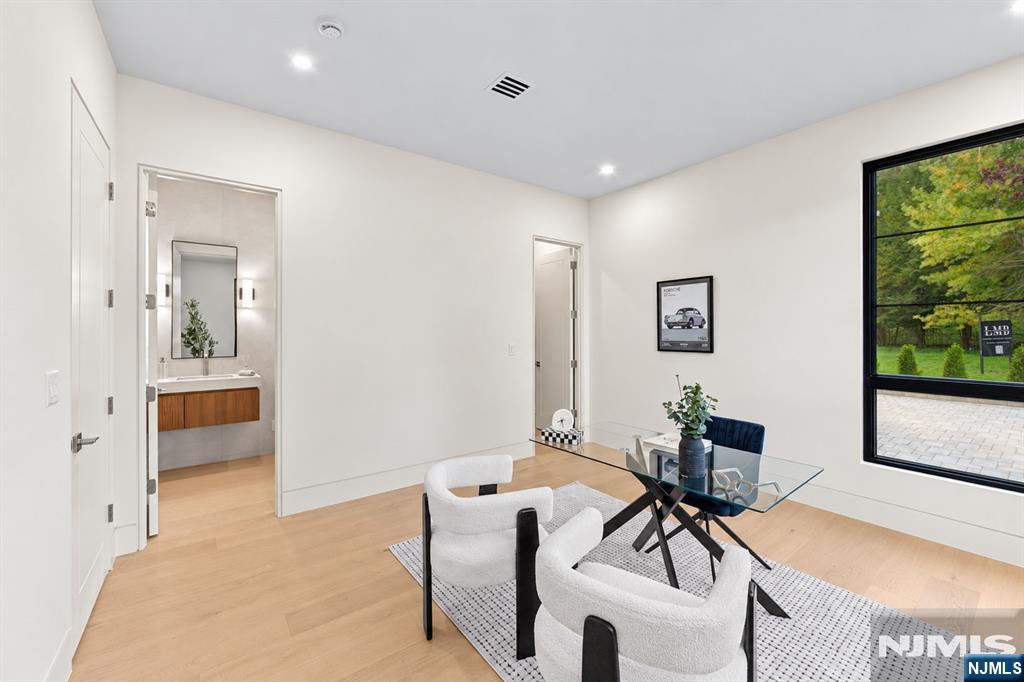 236 Woodcrest Avenue — photo 32