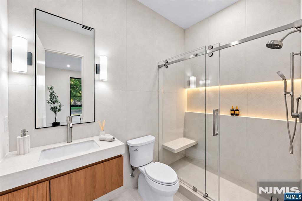 236 Woodcrest Avenue — photo 33