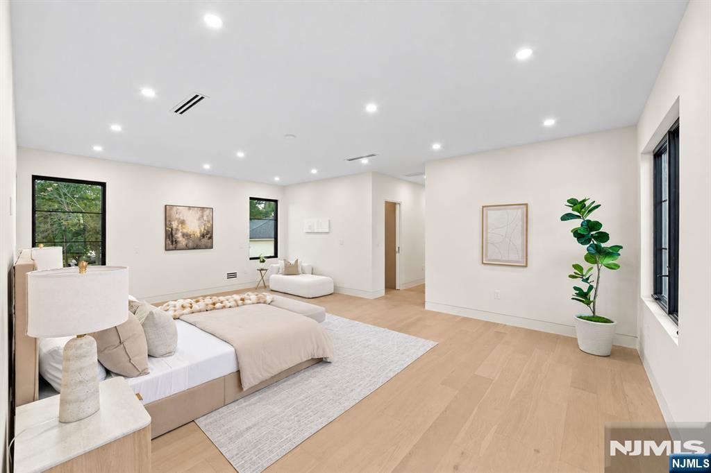 236 Woodcrest Avenue — photo 36