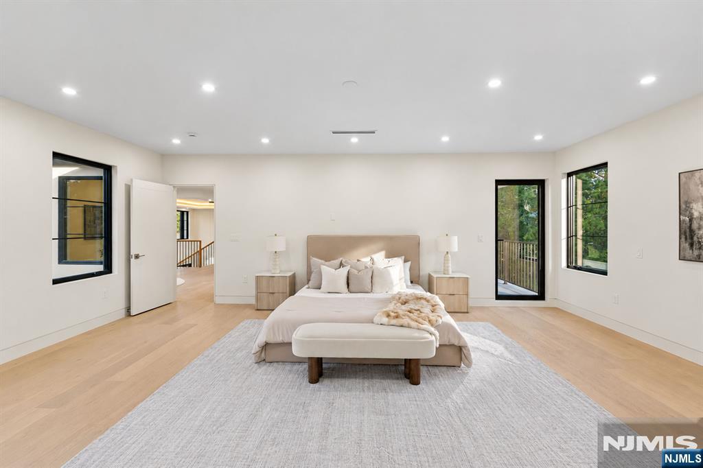 236 Woodcrest Avenue — photo 37