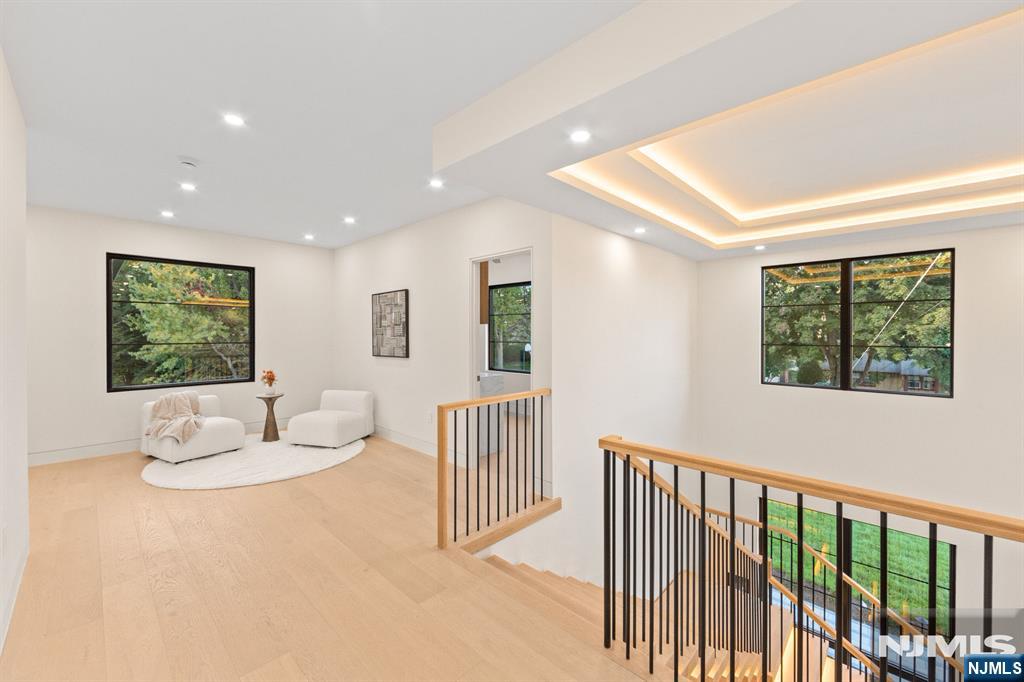 236 Woodcrest Avenue — photo 44