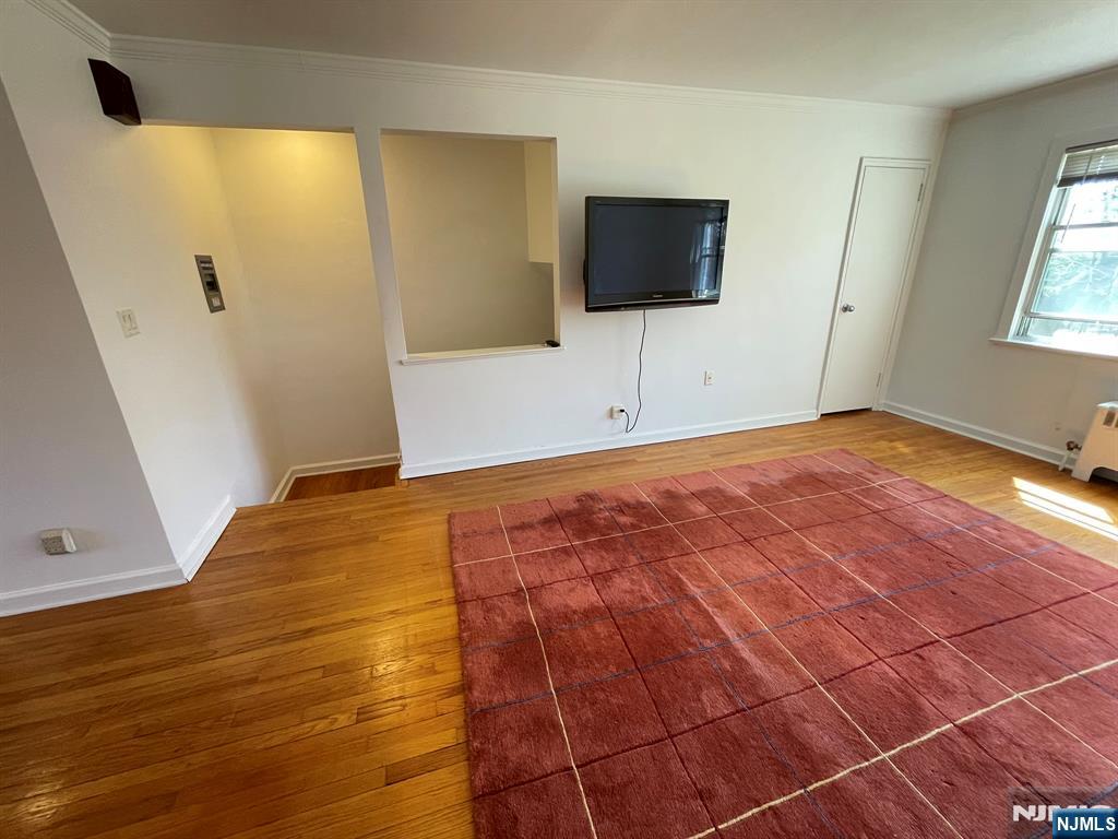 151 E Palisade Avenue C2 - Photo 3