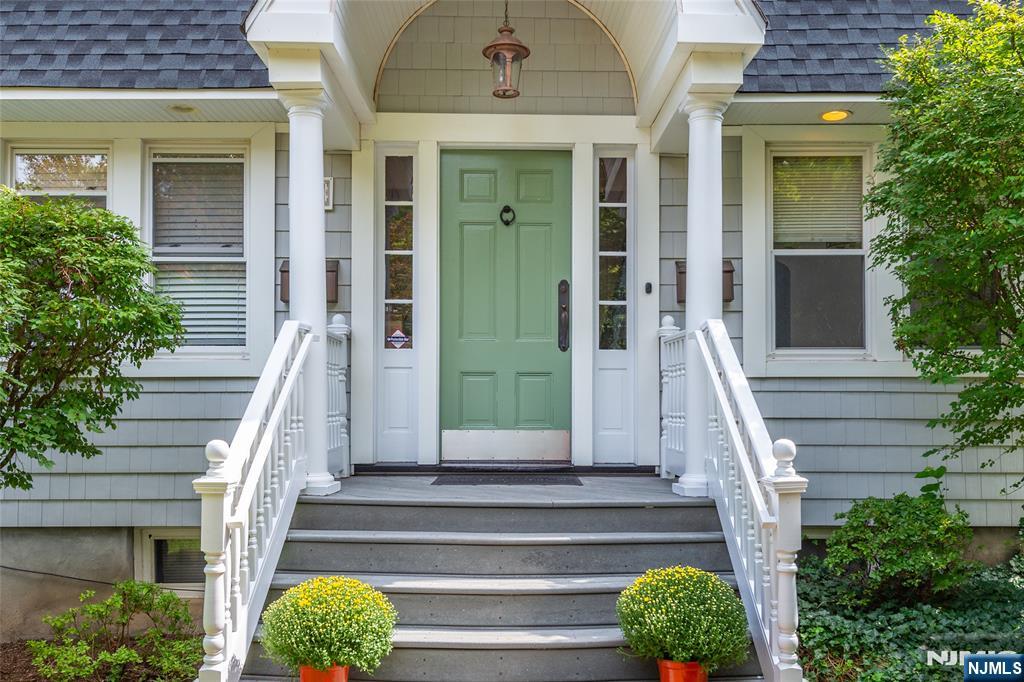 241 Hope Street - Photo 2