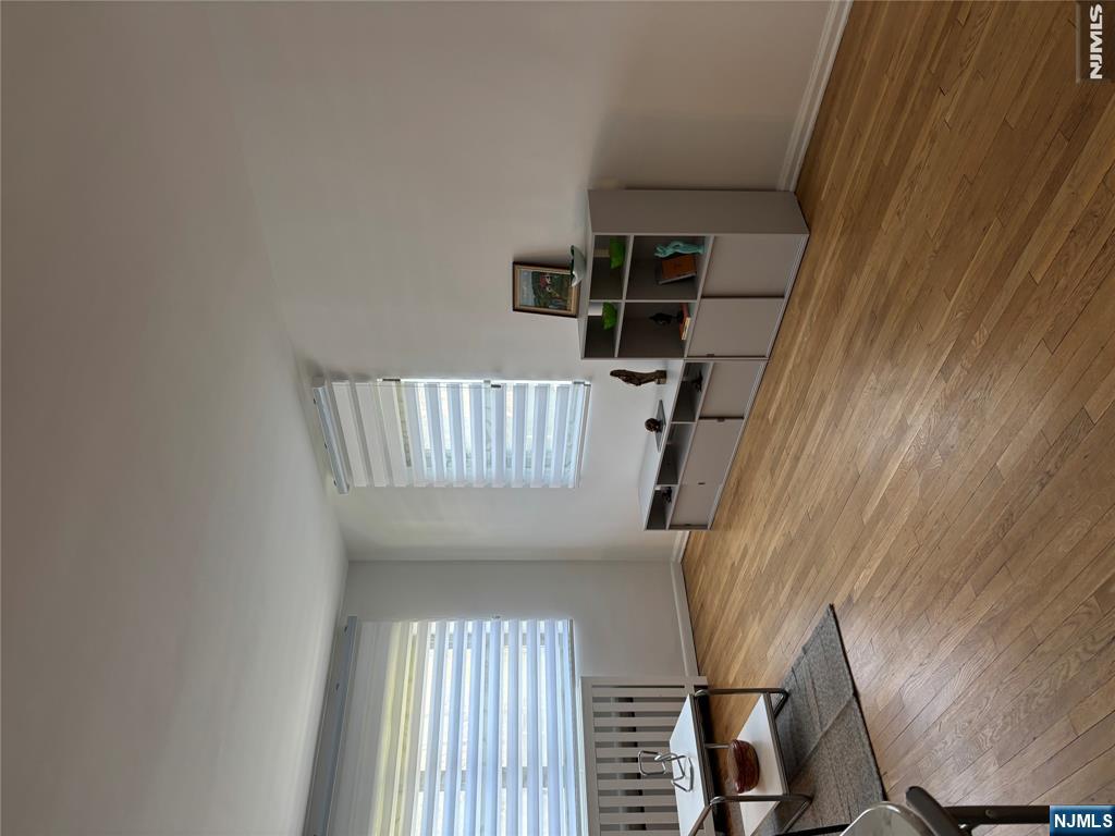 400 Fairview Ave #1H, Fort Lee, NJ 07024