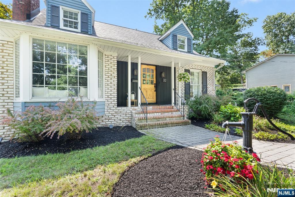 32 Foothill Drive - Photo 3