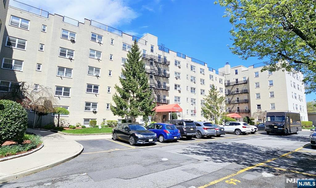 2205 Central Rd #D1, Fort Lee, NJ 07024