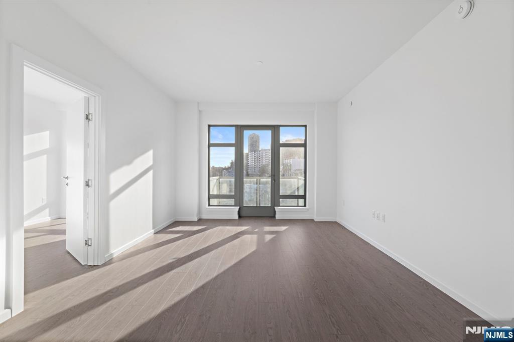 143 Old River Road 606 - Photo 2