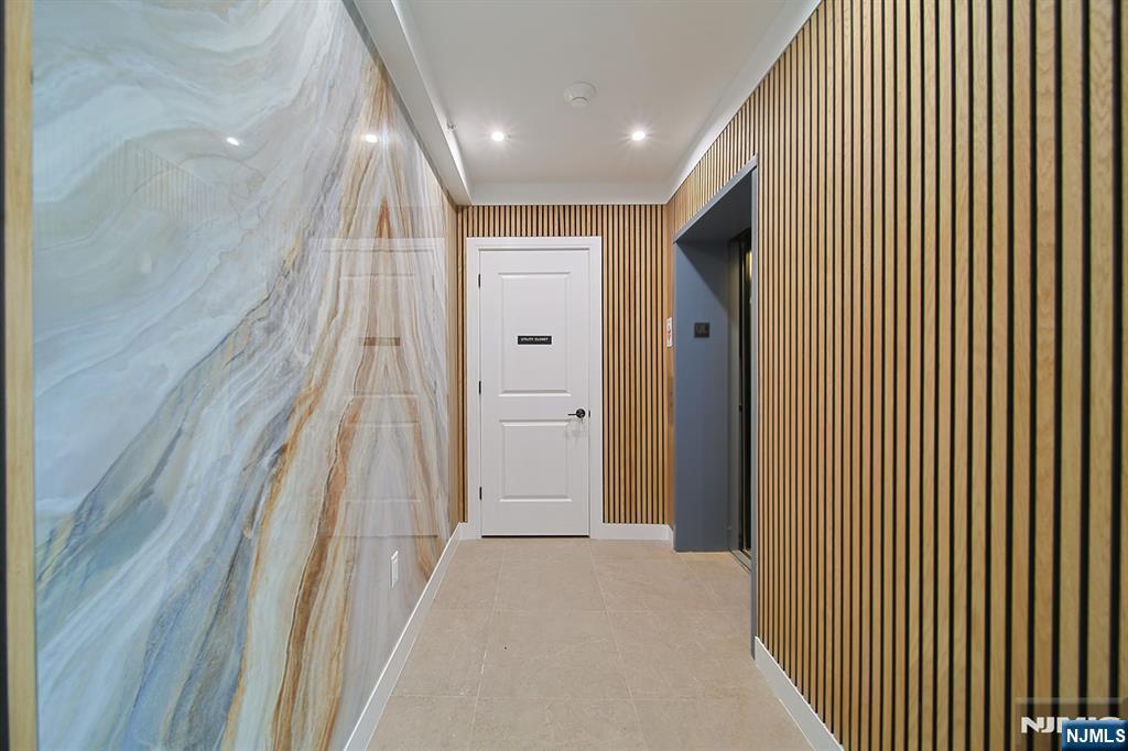 401 E Central Boulevard 4B - Photo 2
