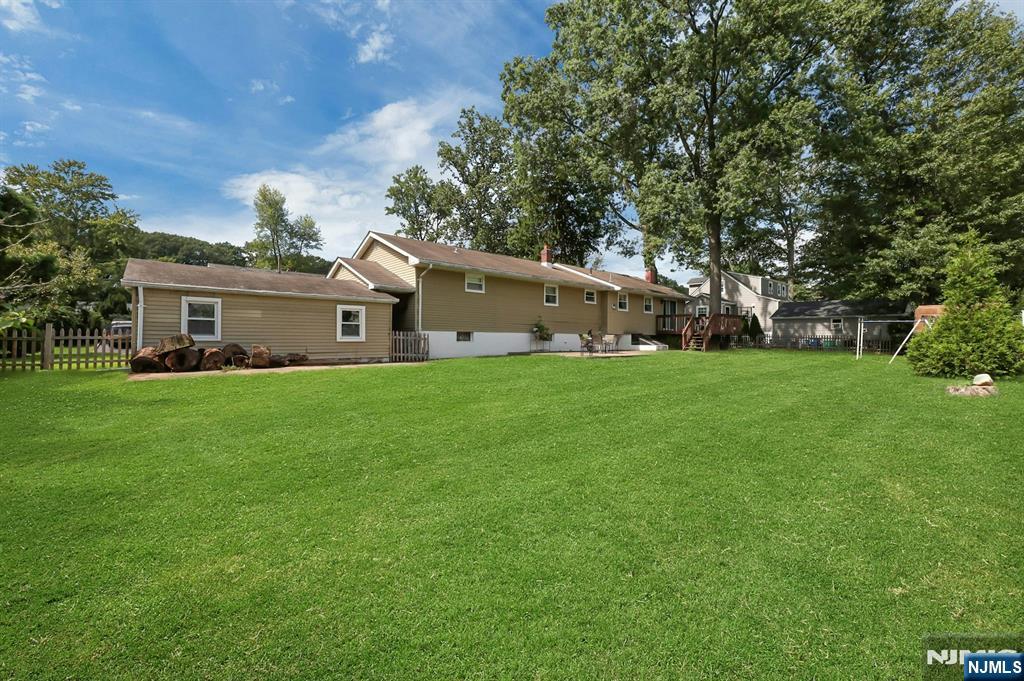 327 Coolidge Avenue - Photo 2