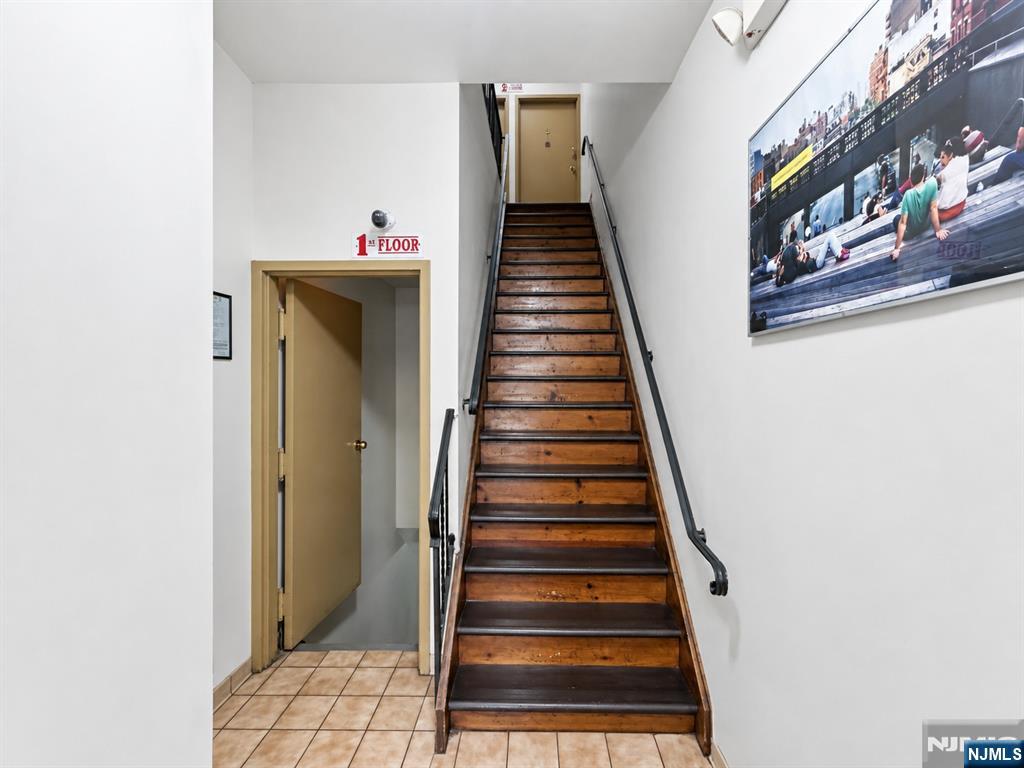 239 Harrison Avenue 5 - Photo 2
