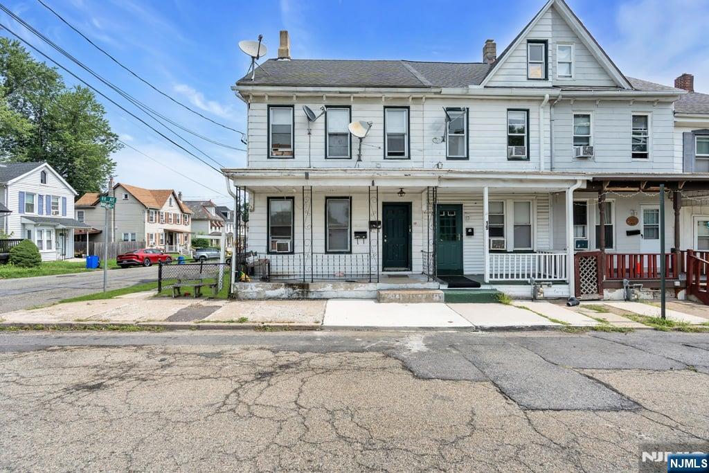 17 Railroad Avenue - Photo 4