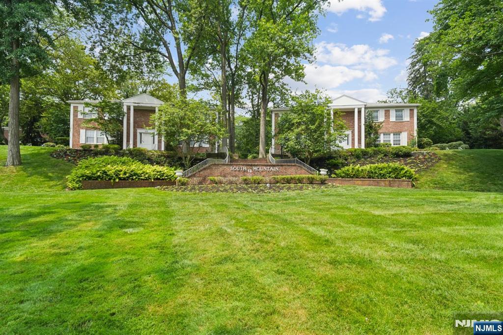 12 Mountain Avenue 19 - Photo 1