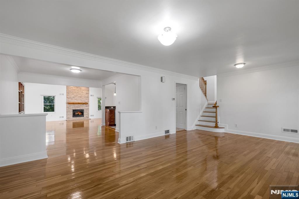 144 Seneca Court - Photo 4