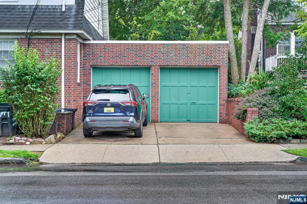 215 Terrace Avenue 2 - Photo 3