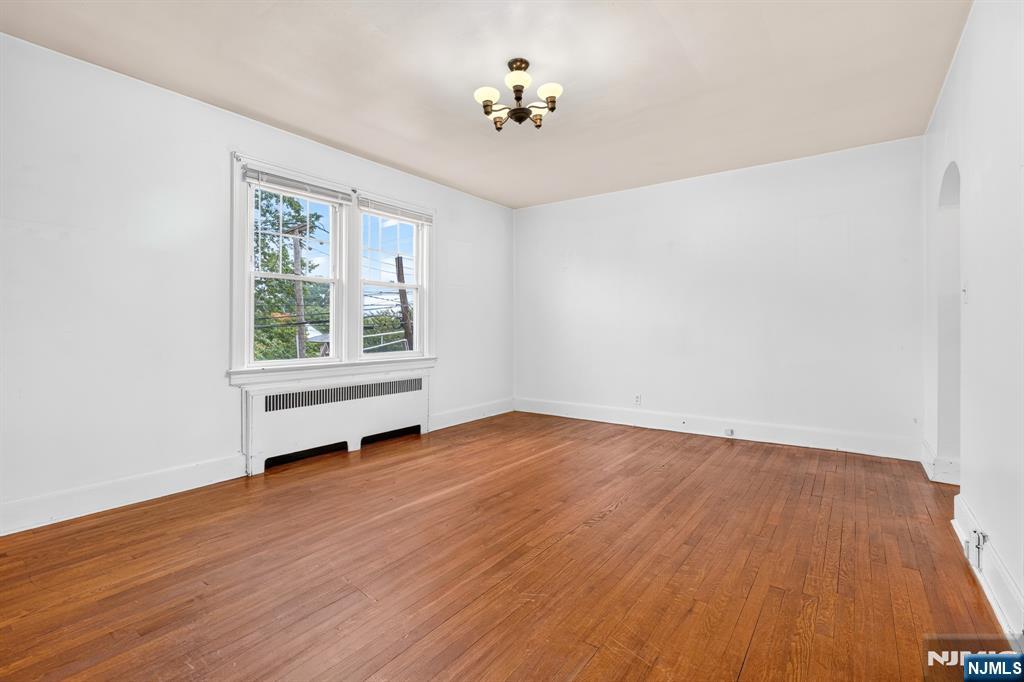 215 Terrace Avenue 2 - Photo 5