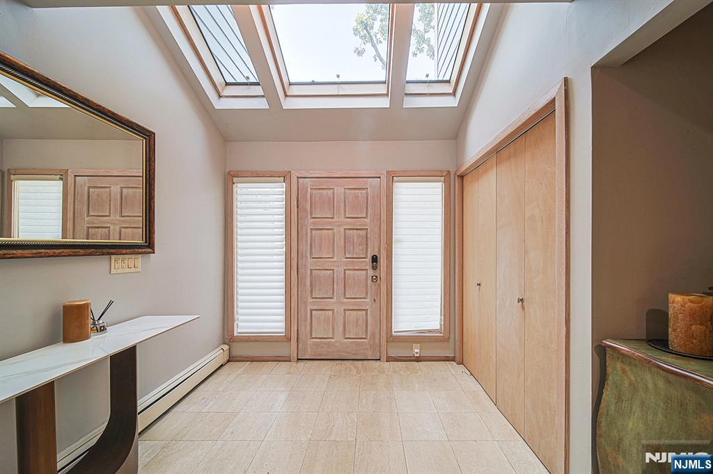 570 Grandview Terrace - Photo 5