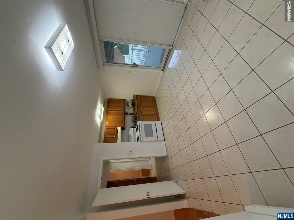 268 Orient Way - Photo 1