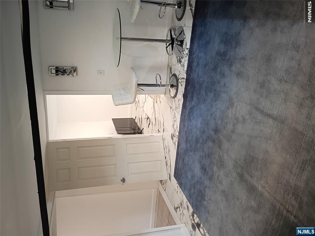 83 Shepard Avenue - Photo 3